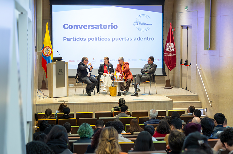 Conversatorio Partidos políticos: puertas adentro y presentación de policy paper 